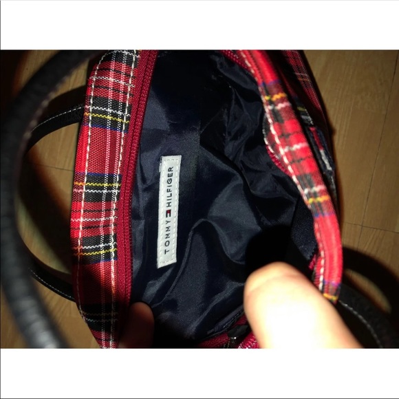 Mini Tommy Hilfiger purse - Picture 4 of 7